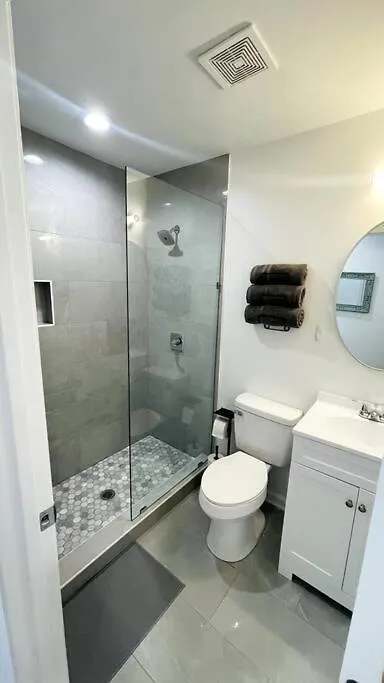 Semesterbostad Modern Home Near Uptown Clt, Airport And More Charlotte