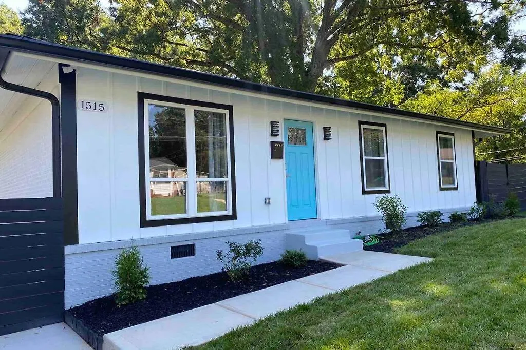 Modern Home Near Uptown Clt, Airport And More Charlotte Semesterbostad
