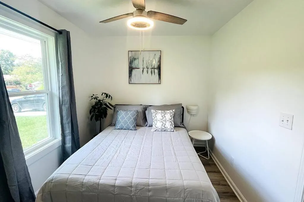 Modern Home Near Uptown Clt, Airport And More Charlotte