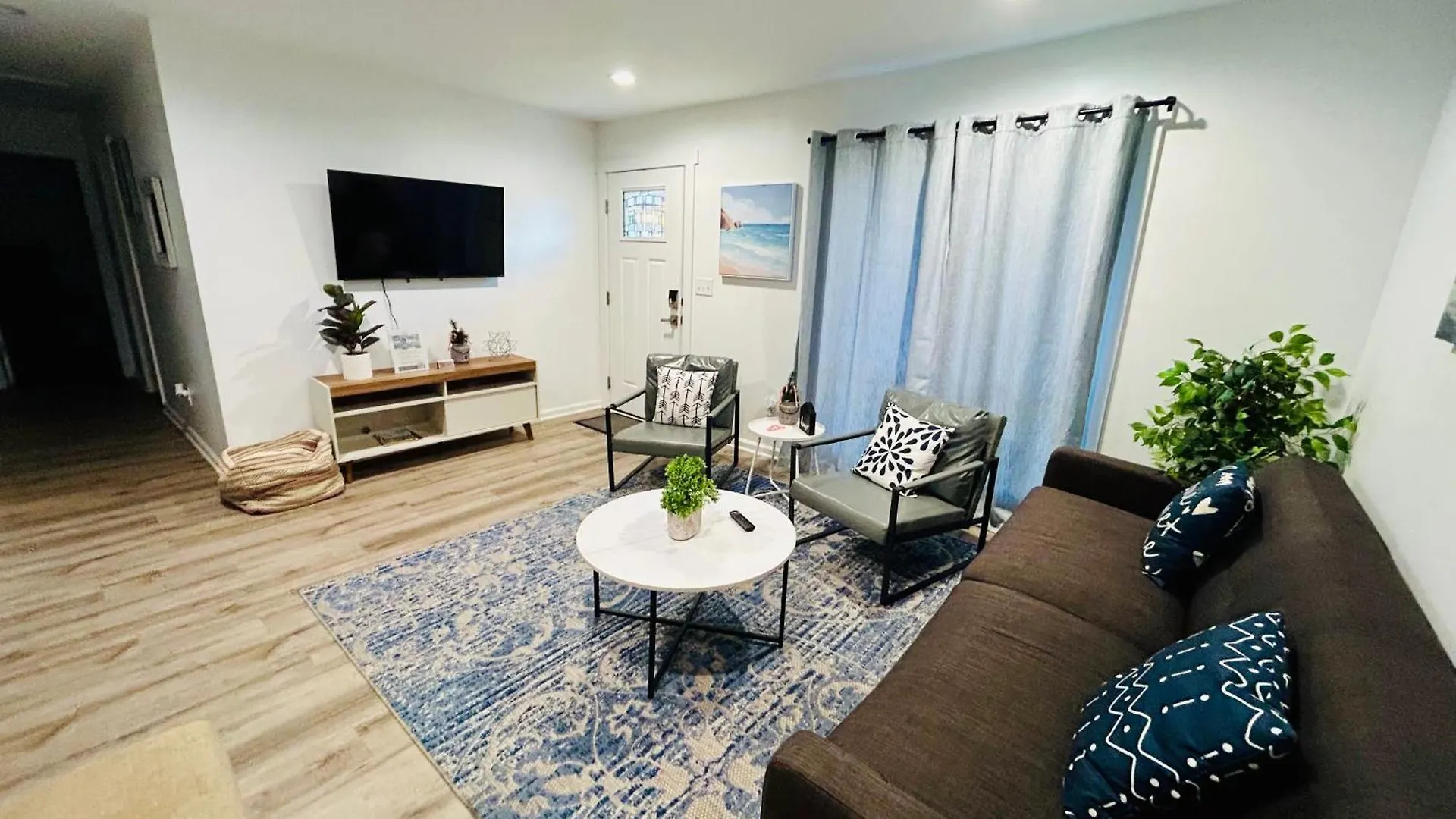 Modern Home Near Uptown Clt, Airport And More Charlotte